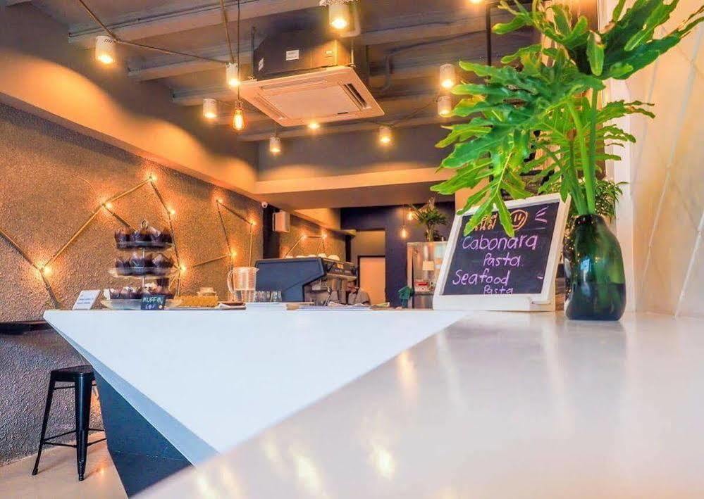 De Ja Moon Hostel 清邁 外观 照片